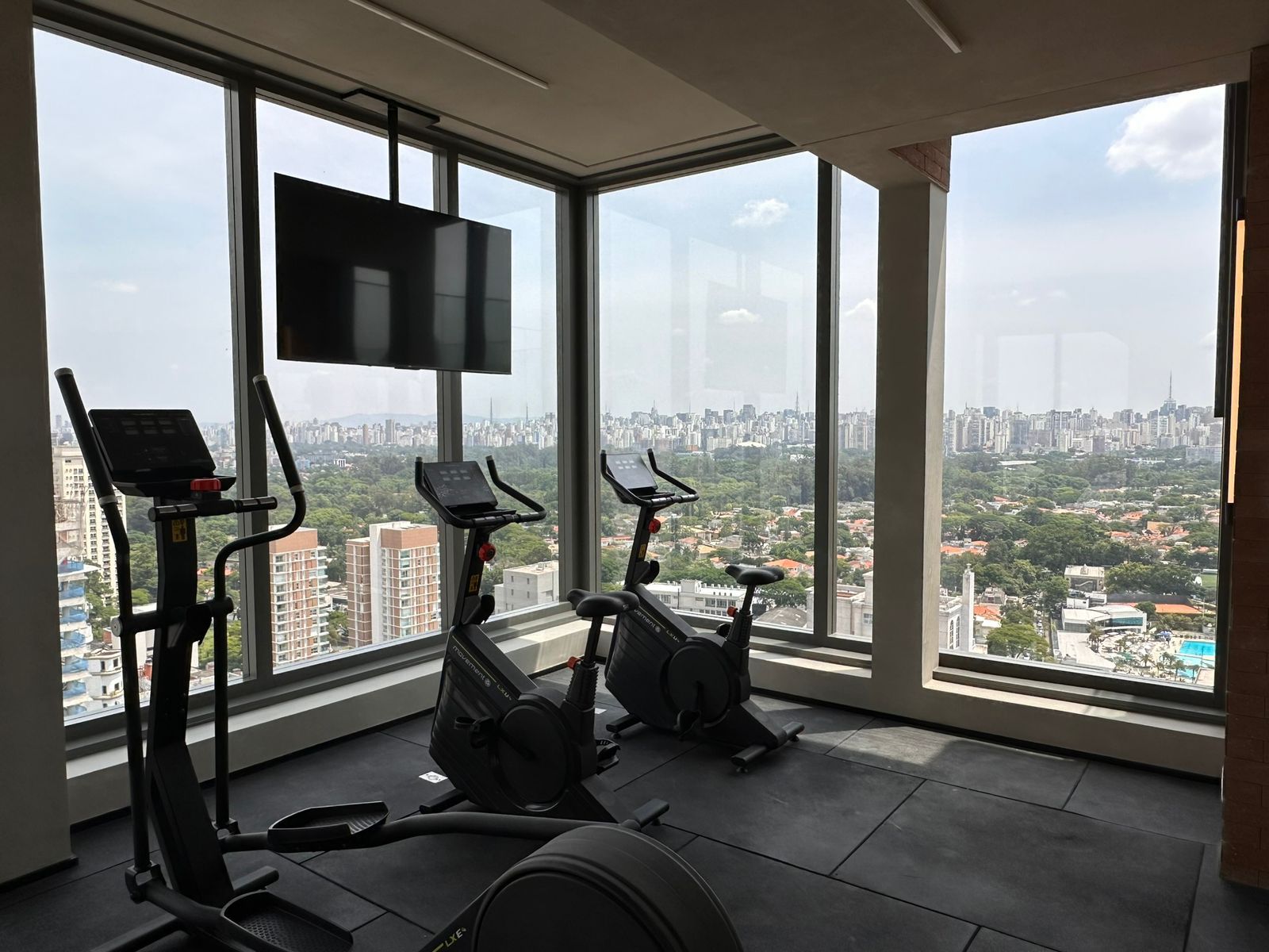 Imagem Apartamento com 1 Quarto para Alugar, 40 m²em Moema - São Paulo