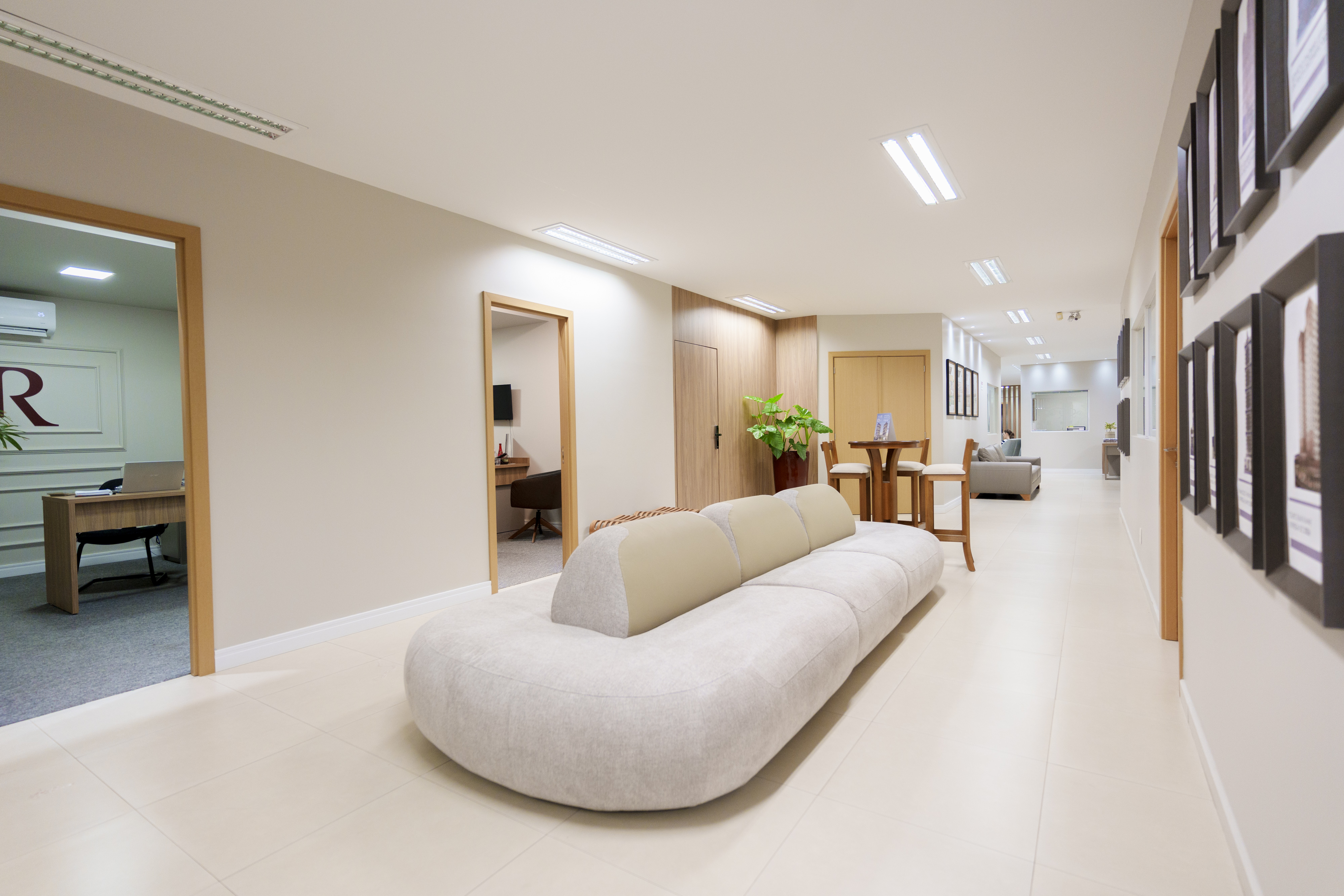 Imagem Sala Comercial à Venda, 626 m² em Centro - Cascavel