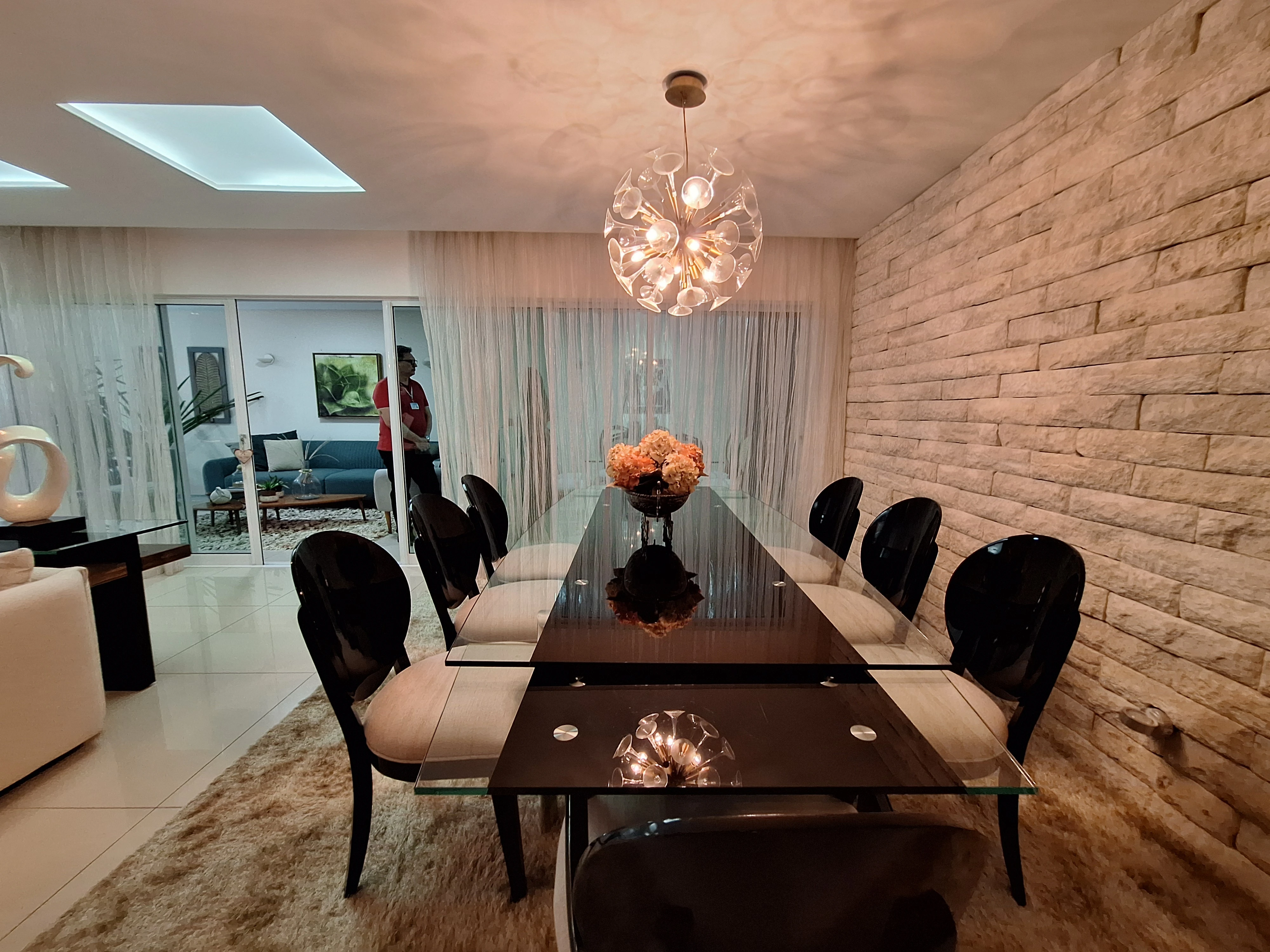 Imagem Casa de Condomínio com 4 Quartos à Venda, 242 m² em De Lourdes - Fortaleza