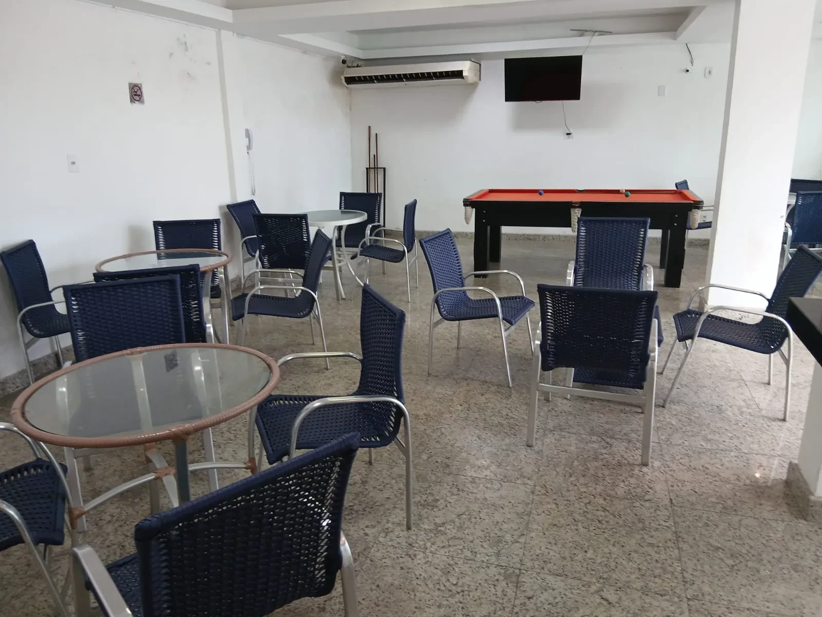 Imagem Flat com 1 Quarto para Alugar, 45 m² em Renascença - São Luís
