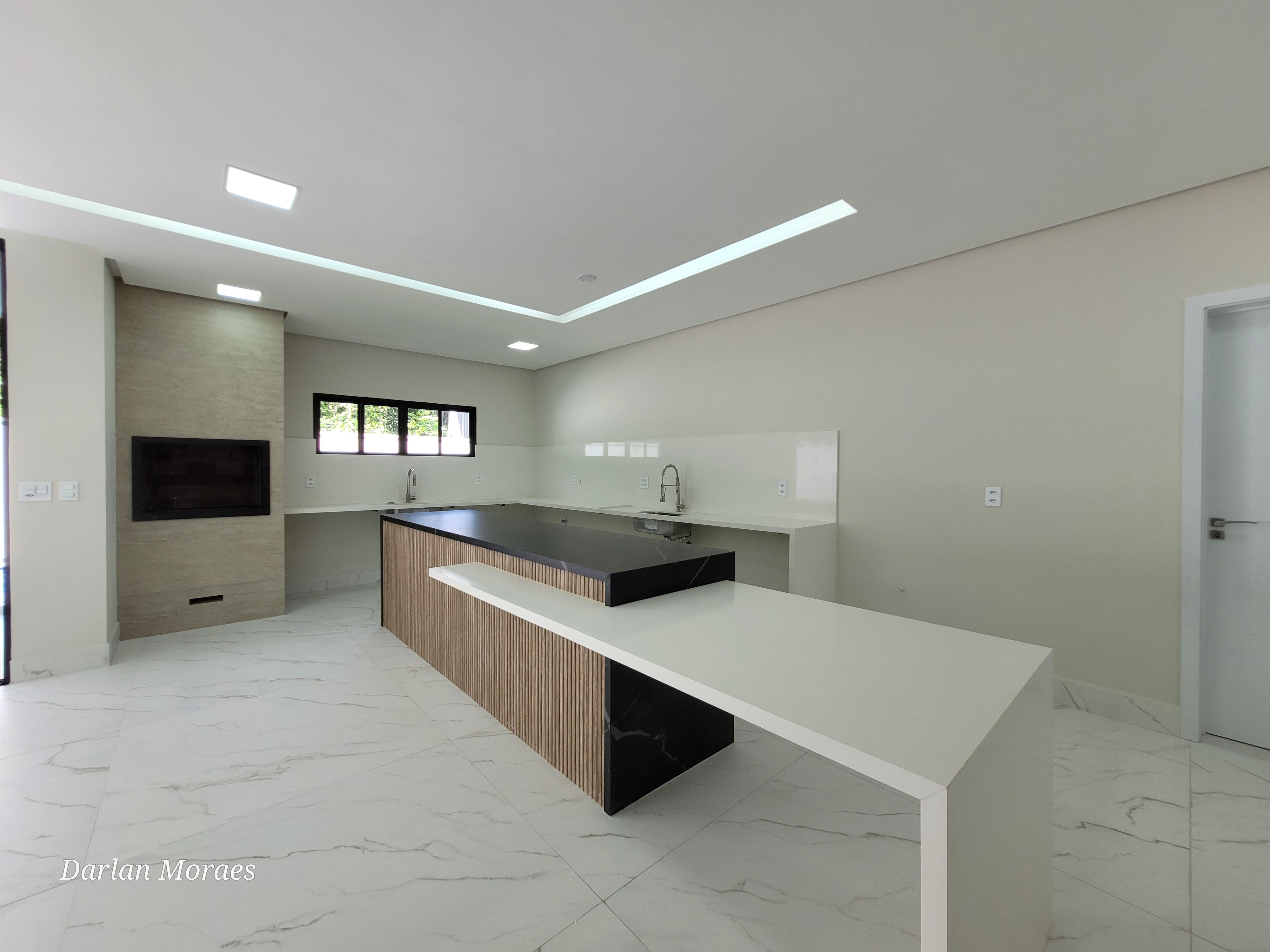 Imagem Casa de Condomínio com 5 Quartos à Venda, 430 m²em Ponta Negra - Manaus