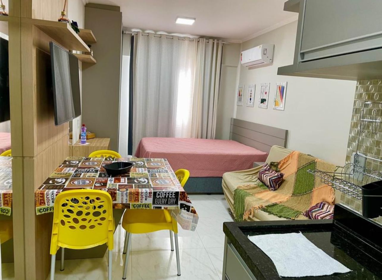 Kitnet com 1 Quarto à Venda, 32 m²em Nações - Balneário Camboriú