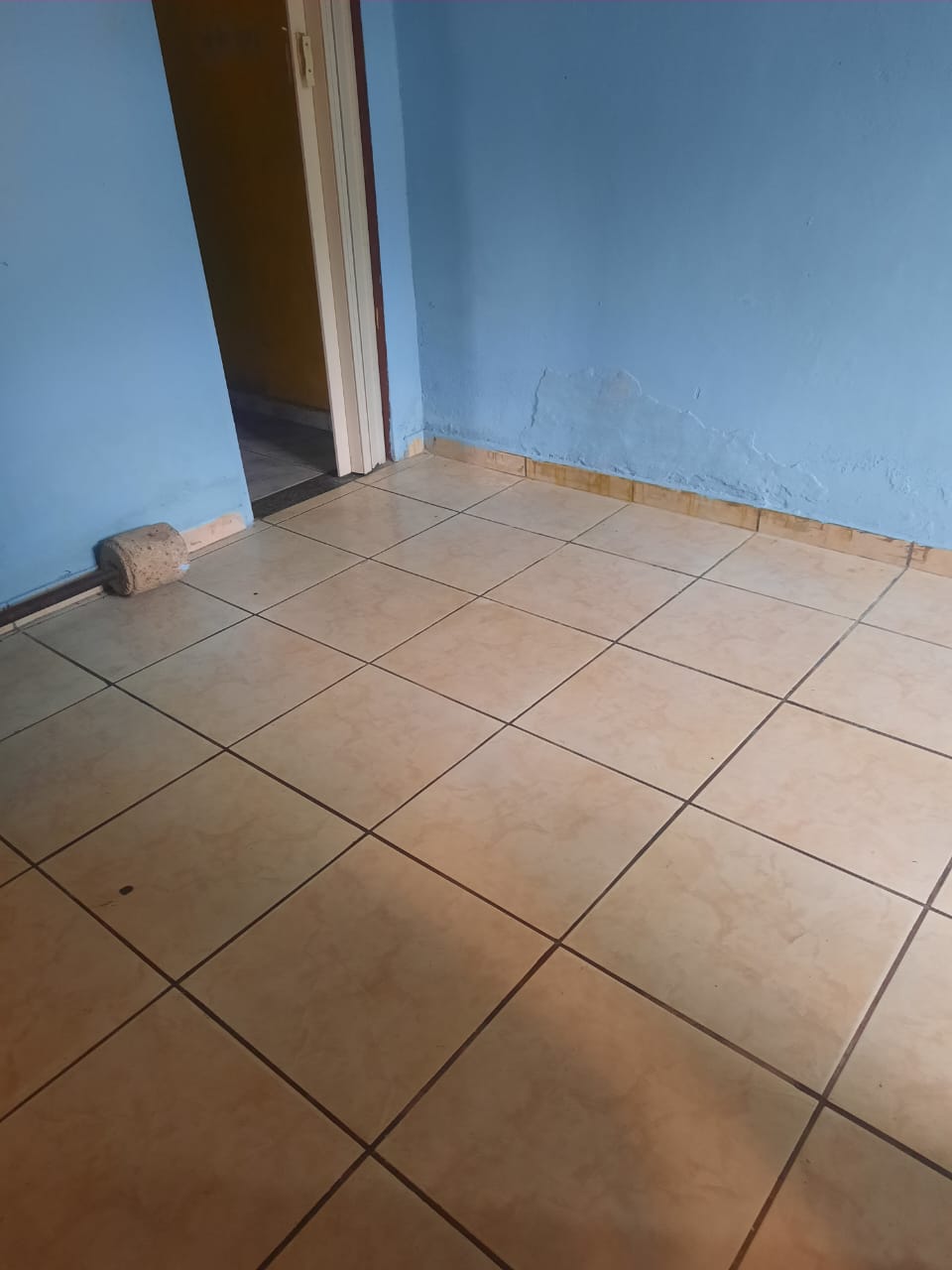 Imagem Casa com 1 Quarto para Alugar, 55 m²em Centro - Maricá