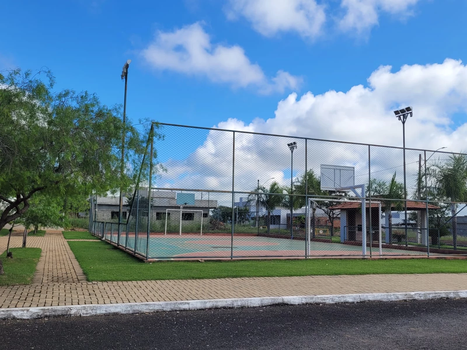 Imagem Terreno em Condomínio à Venda, 250 m² em Aragoiânia - Aragoiânia