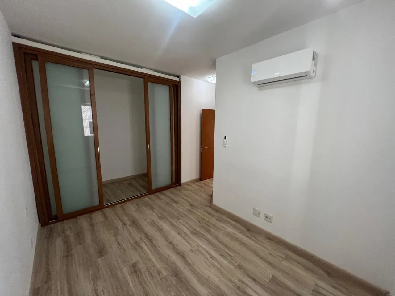 Imagem Apartamento com 2 Quartos à Venda, 98 metros em Gonzaga - Santos