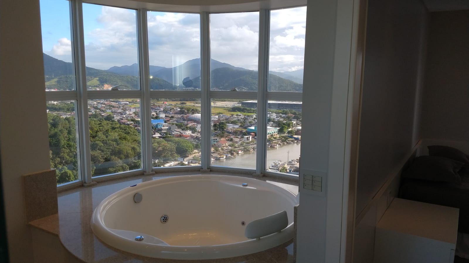 Imagem Apartamento com 4 Quartos à Venda, 237 m²em Centro - Balneário Camboriú