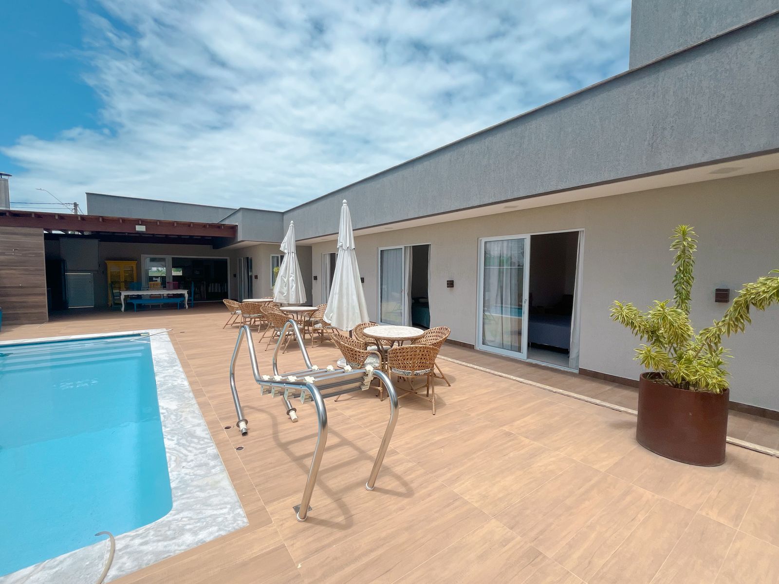 Foto do imóvel: Casa de Condomínio com 4 Quartos à Venda, 398 m² em Vale do Landirana (Abrantes) - Camaçari