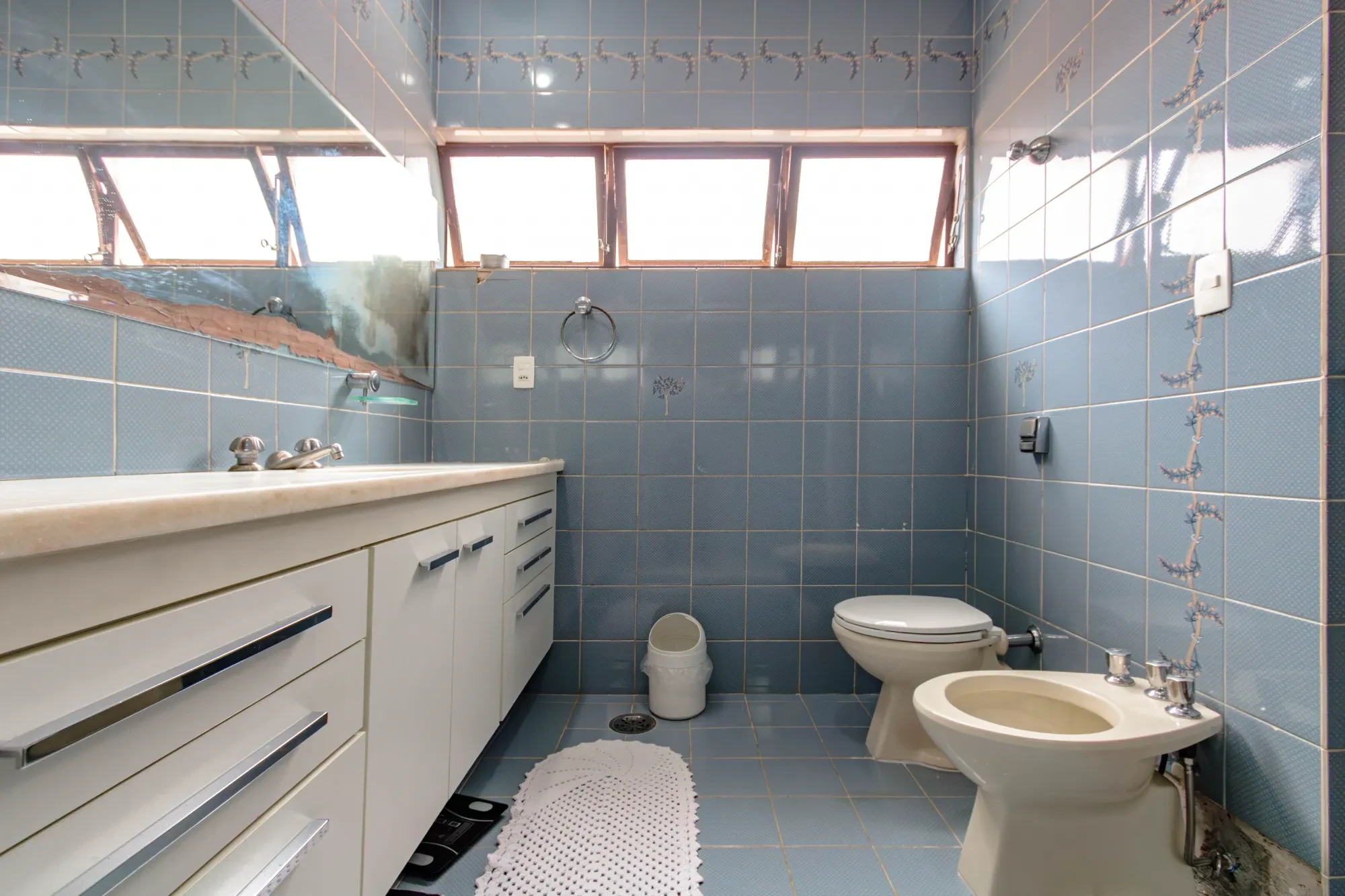 Imagem Sobrado com 4 Quartos para Alugar, 360 m² em Vila Gumercindo - São Paulo