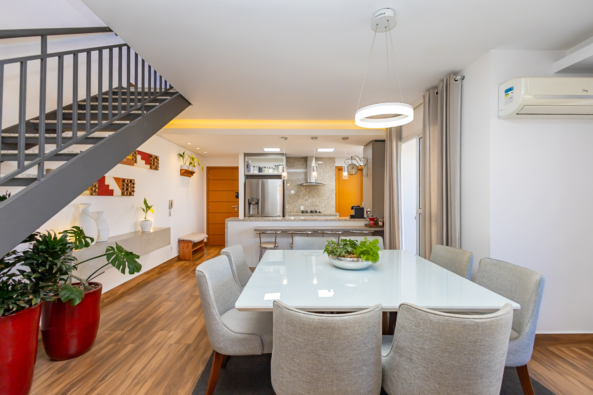 Imagem Apartamento com 2 Quartos à Venda, 170 m² em Cabral - Curitiba