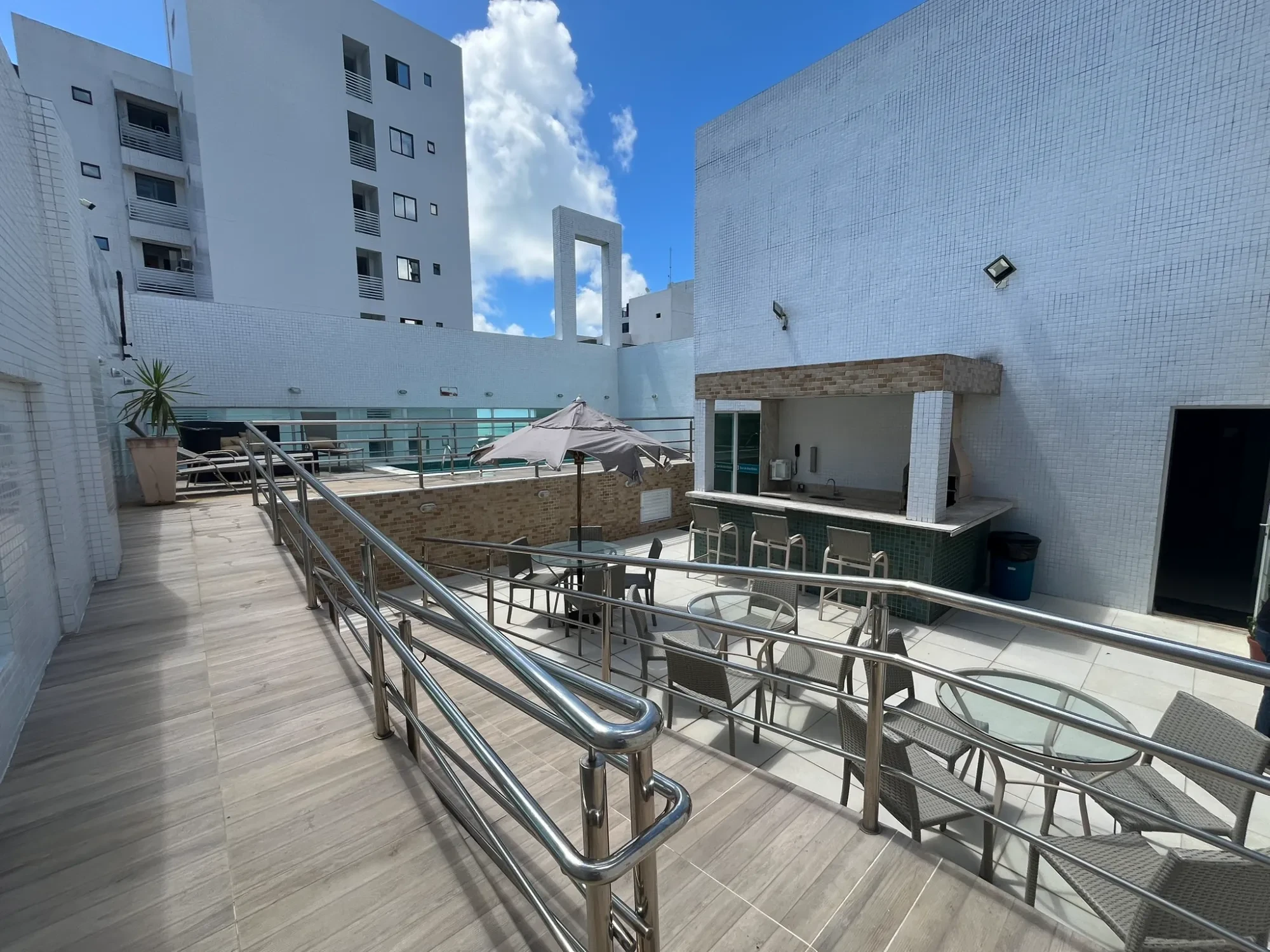 Imagem Apartamento com 4 Quartos à Venda, 136 m² em Cabo Branco - João Pessoa
