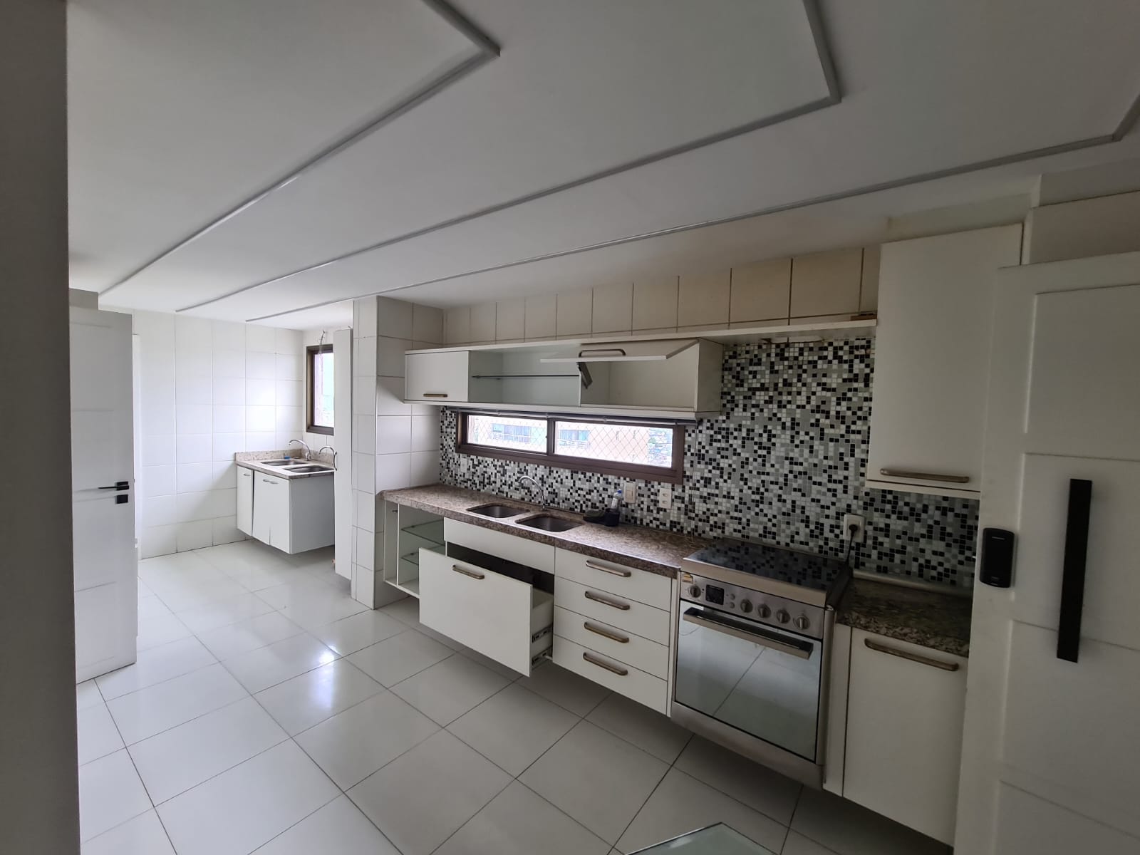 Imagem Apartamento com 4 Quartos à Venda, 240 m²em Aleixo - Manaus