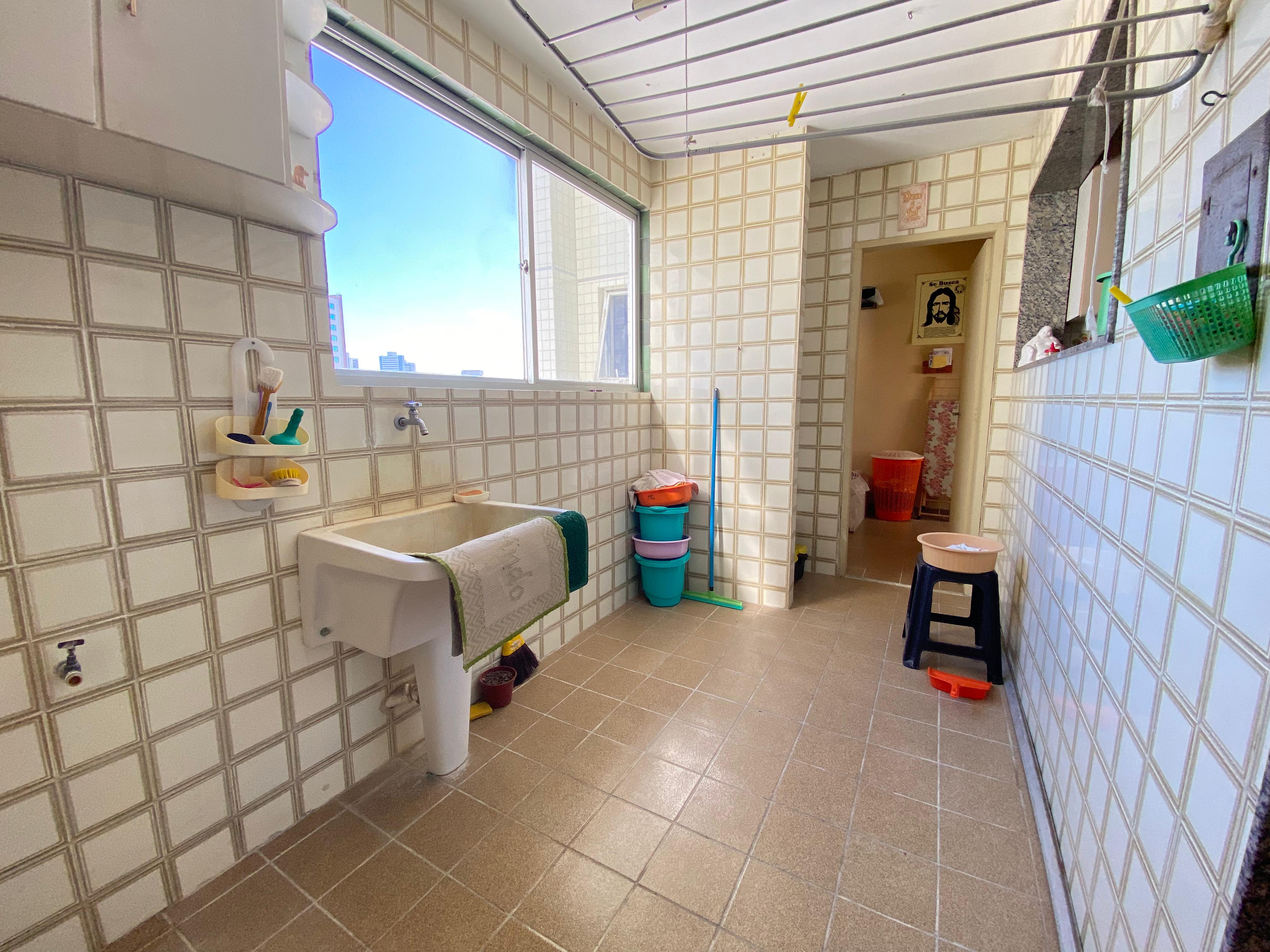 Imagem Apartamento com 3 Quartos à Venda, 126 m²em Boa Viagem - Recife