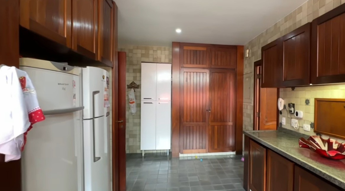 Imagem Casa com 4 Quartos à Venda, 441 m² em Castelanea - Petrópolis