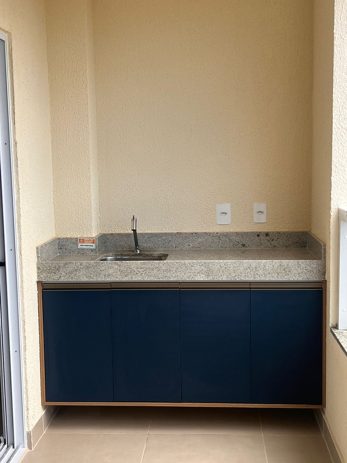 Imagem Apartamento com 2 Quartos para Alugar, 60 m²em Buraquinho - Lauro de Freitas