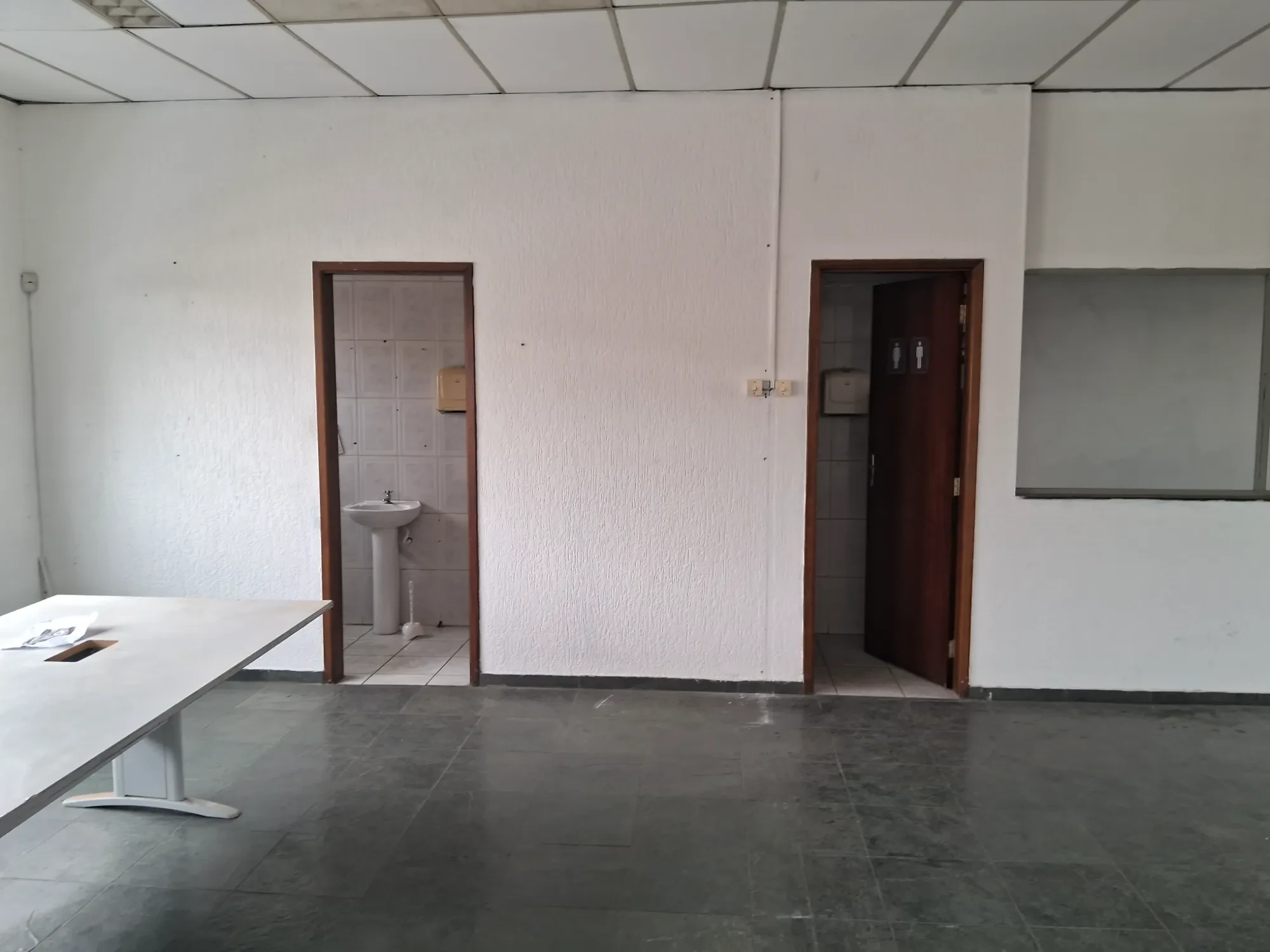 Foto do imóvel: Galpão para Alugar, 349 m² em Vila Anastácio - São Paulo