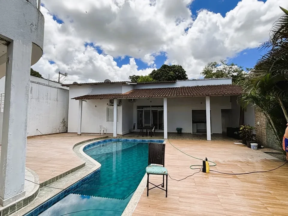 Foto do imóvel: Casa com 5 Quartos à Venda, 303 metros em Planalto - Manaus