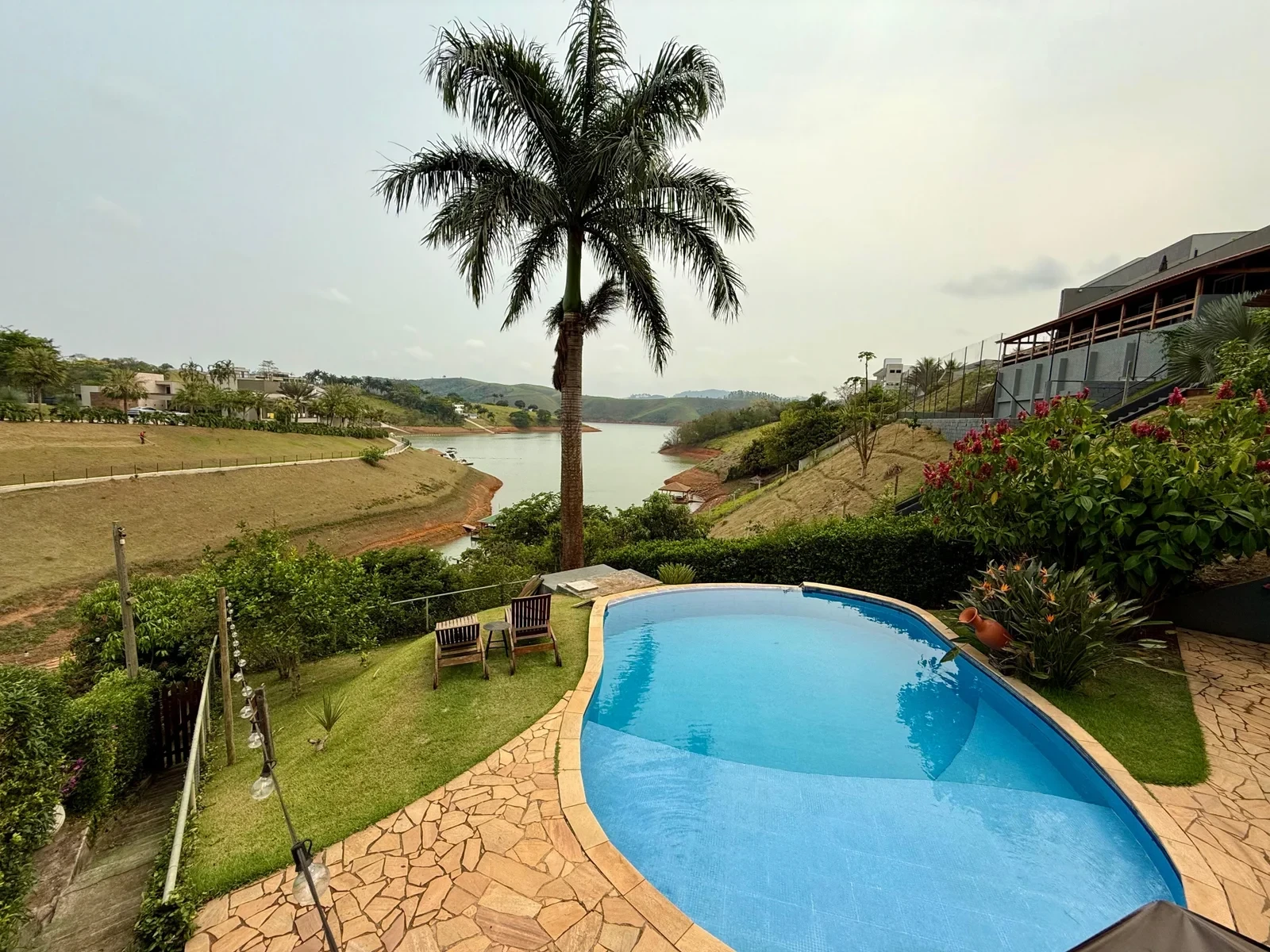 Imagem Casa com 3 Quartos à Venda, 380 m² em Santa Isabel - Santa Isabel