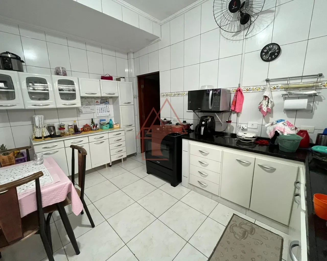 Imagem Sobrado com 4 Quartos à Venda, 189 m² em Canto do Forte - Praia Grande