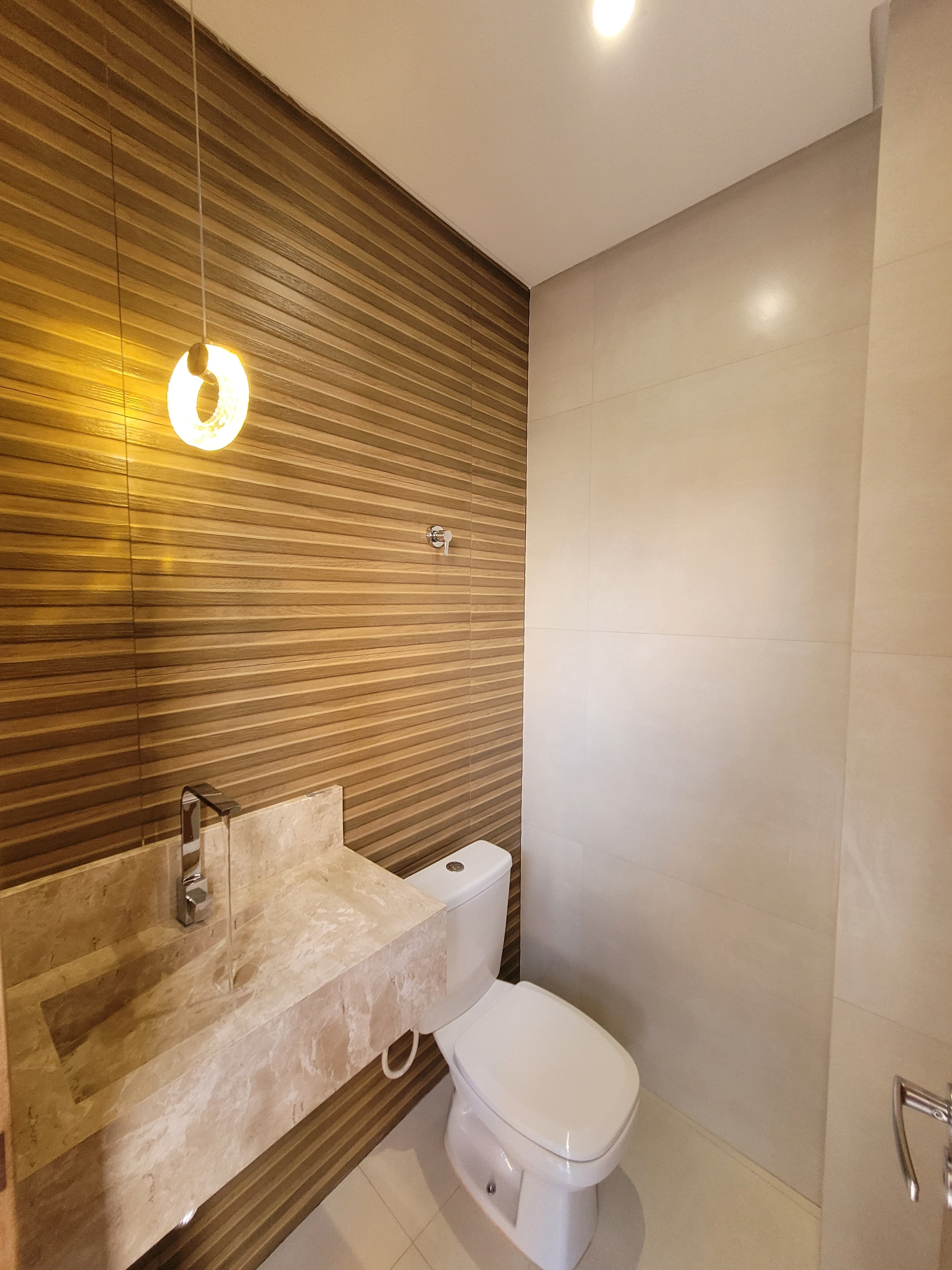 Imagem Sobrado com 3 Quartos à Venda, 147 m²em Vila Rosa - Goiânia