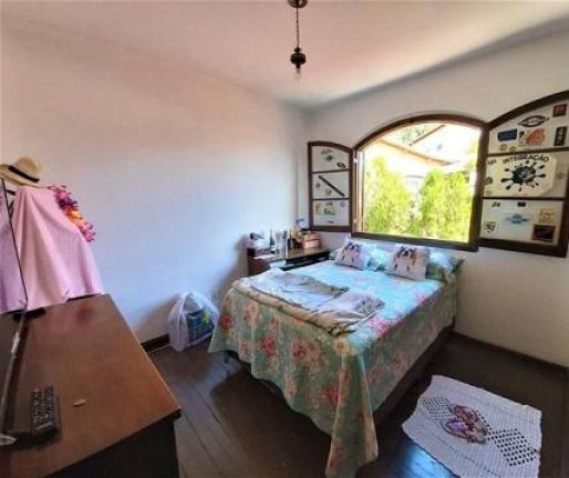 Imagem Casa com 4 Quartos à Venda, 298 m² em Lagoinha - Belo Horizonte