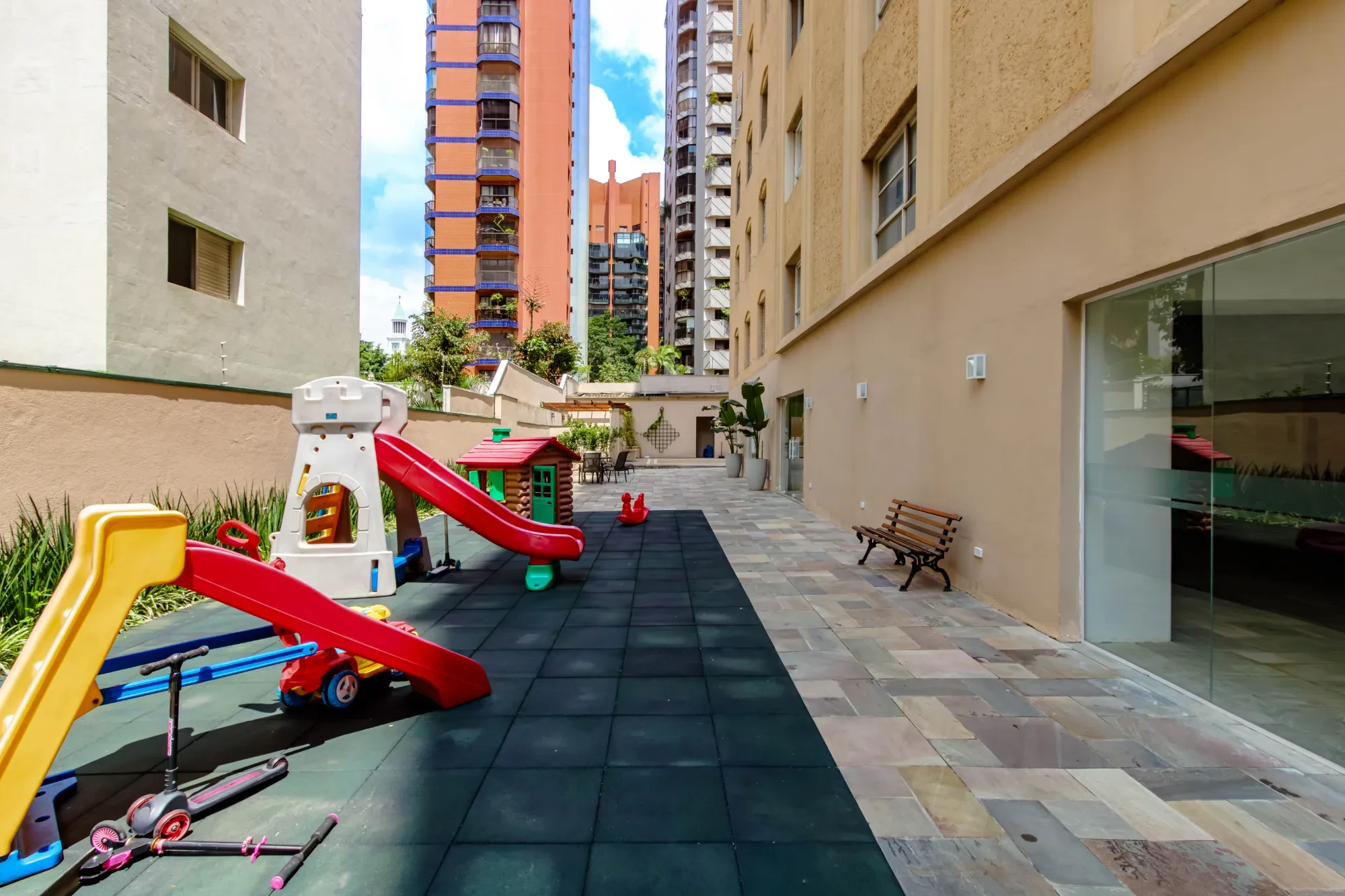 Imagem Apartamento com 3 Quartos à Venda, 145 m² em Itaim Bibi - São Paulo