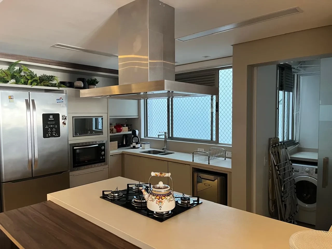 Imagem Apartamento com 2 Quartos à Venda, 100 m² em Jurerê - Florianópolis