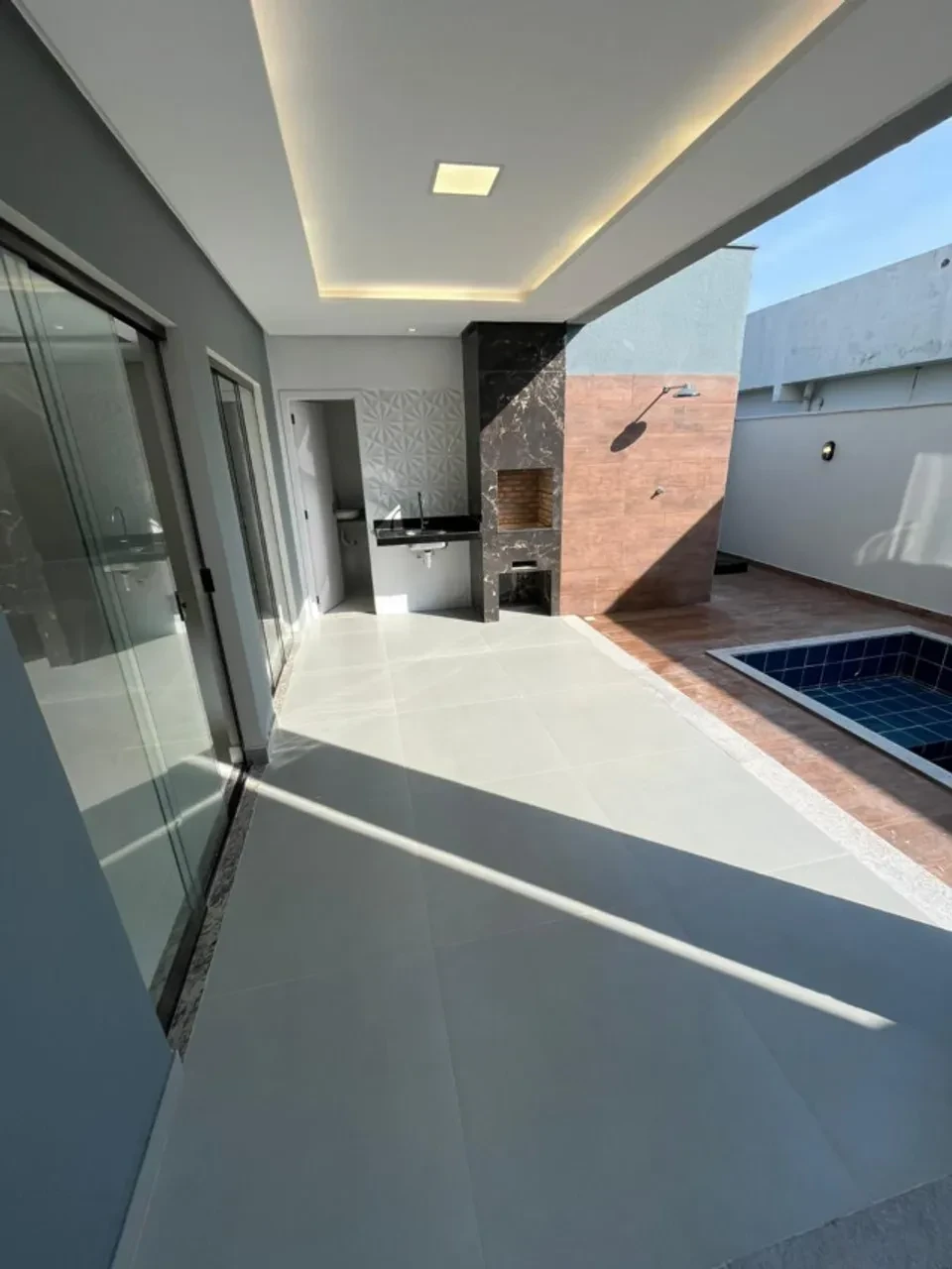 Imagem Casa de Condomínio com 4 Quartos à Venda, 210 m² em Quarenta Horas (Coqueiro) - Ananindeua