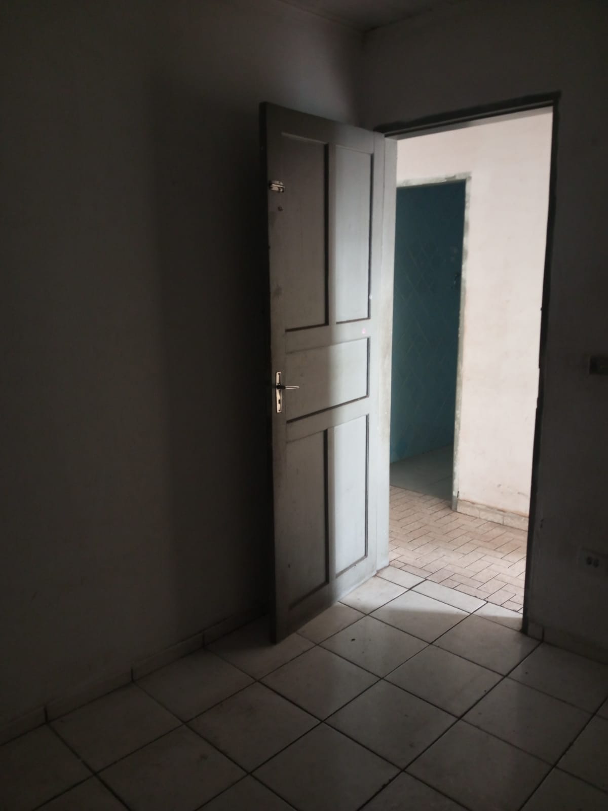 Imagem Casa com 2 Quartos para Alugar, 250 m² em Vila Serralheiro - São Paulo