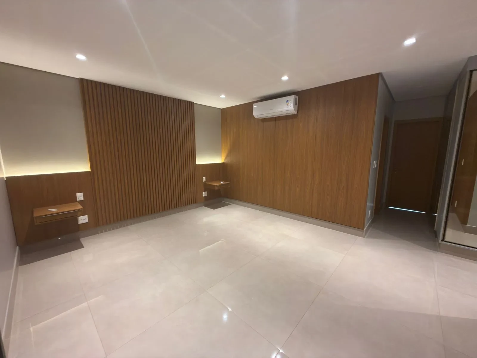 Imagem Apartamento com 4 Quartos para Alugar, 257 m² em Jardim Sumaré - Araçatuba