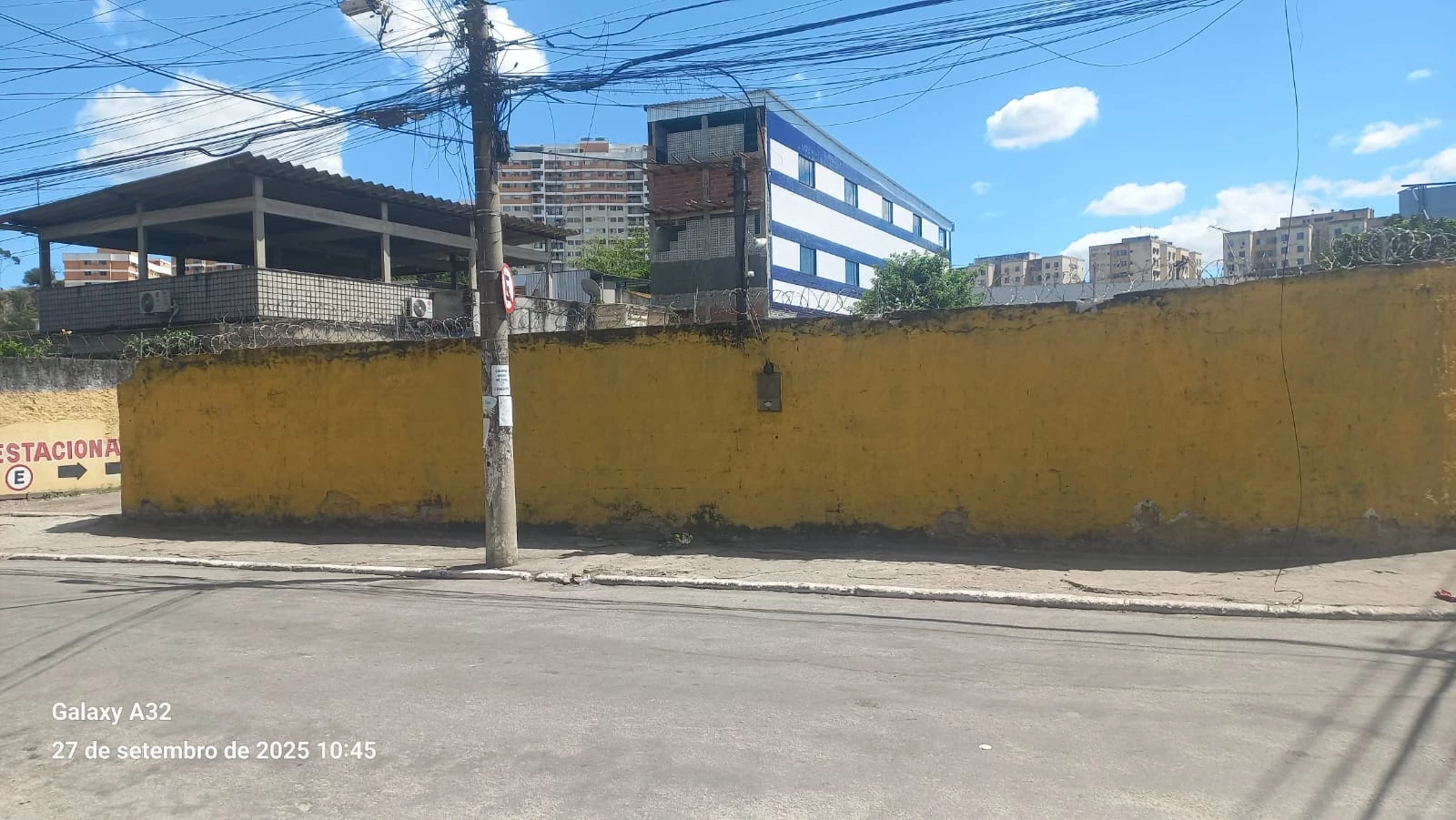 Imagem Terreno à Venda, 700 m² em Alcântara - São Gonçalo