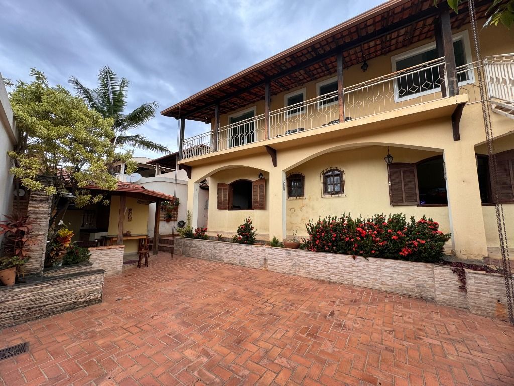 Imagem Casa com 4 Quartos à Venda, 249 m² em Tijuca - Contagem