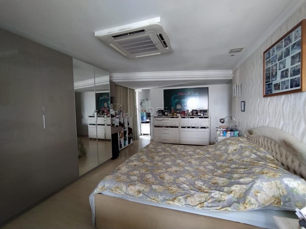 Imagem Apartamento com 4 Quartos à Venda, 393 m²em Casa Amarela - Recife