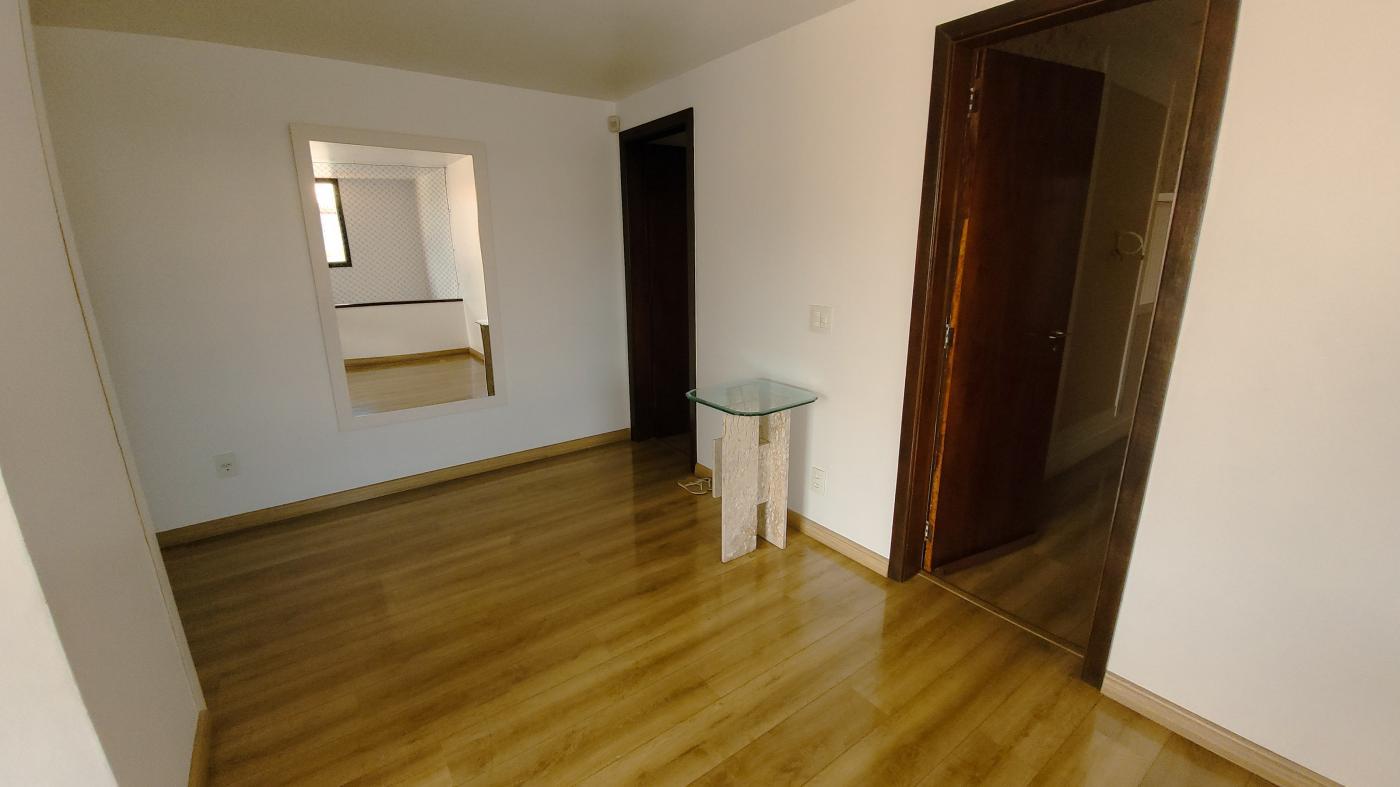 Imagem Casa com 4 Quartos à Venda, 650 m²em Camboinhas - Niterói