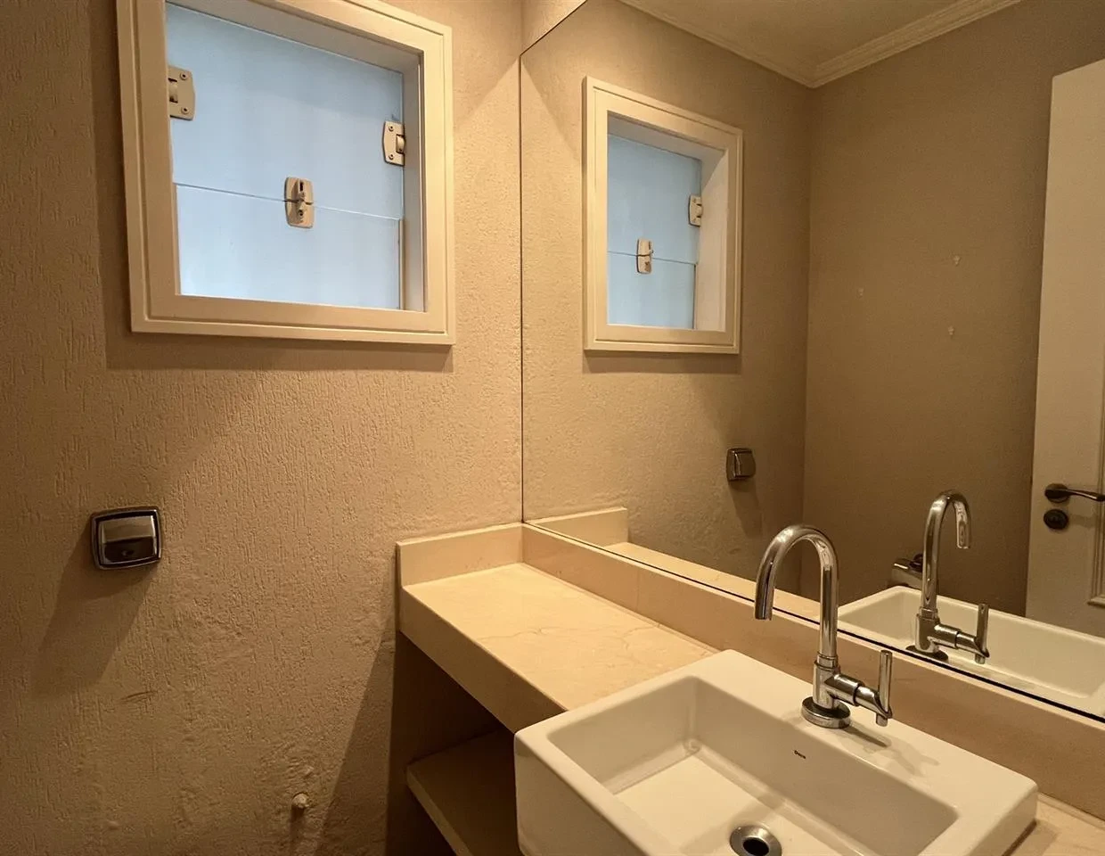 Imagem Casa de Condomínio com 5 Quartos à Venda ou Locação, 830 m² em Barra da Tijuca - Rio de Janeiro
