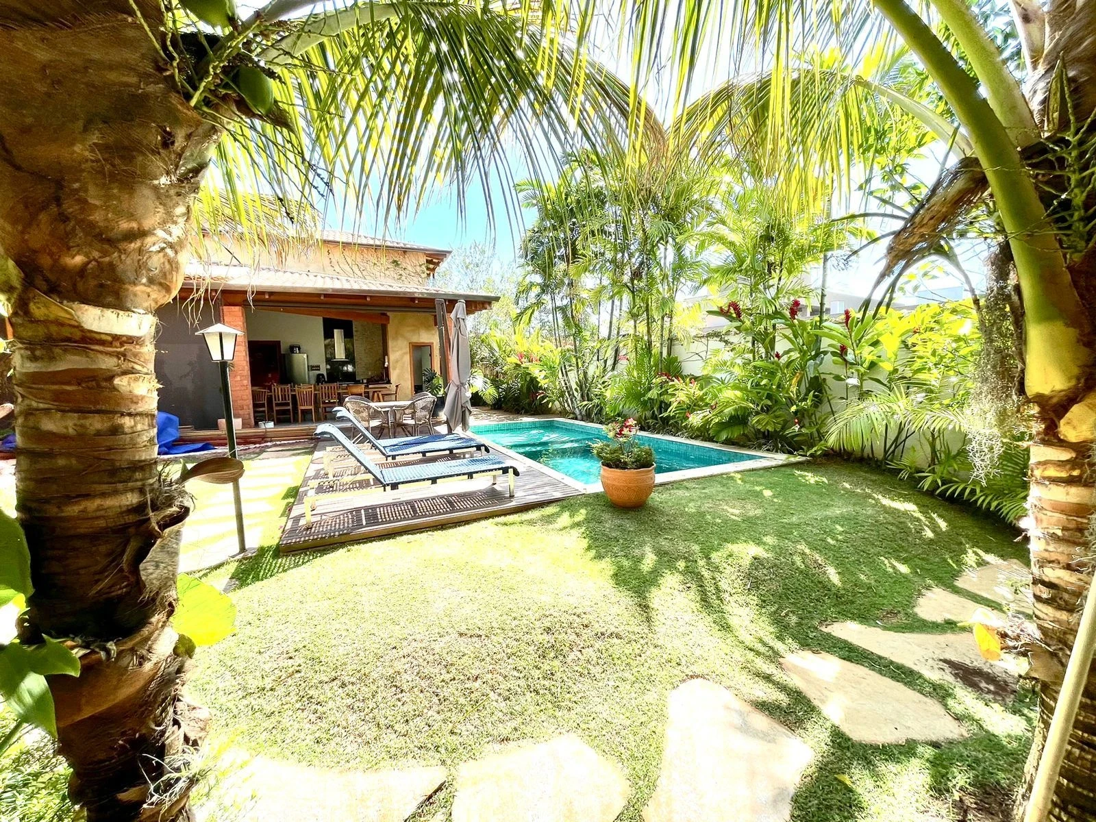Imagem Casa de Condomínio com 4 Quartos para Alugar, 250 m² em Jardins Munique - Goiânia