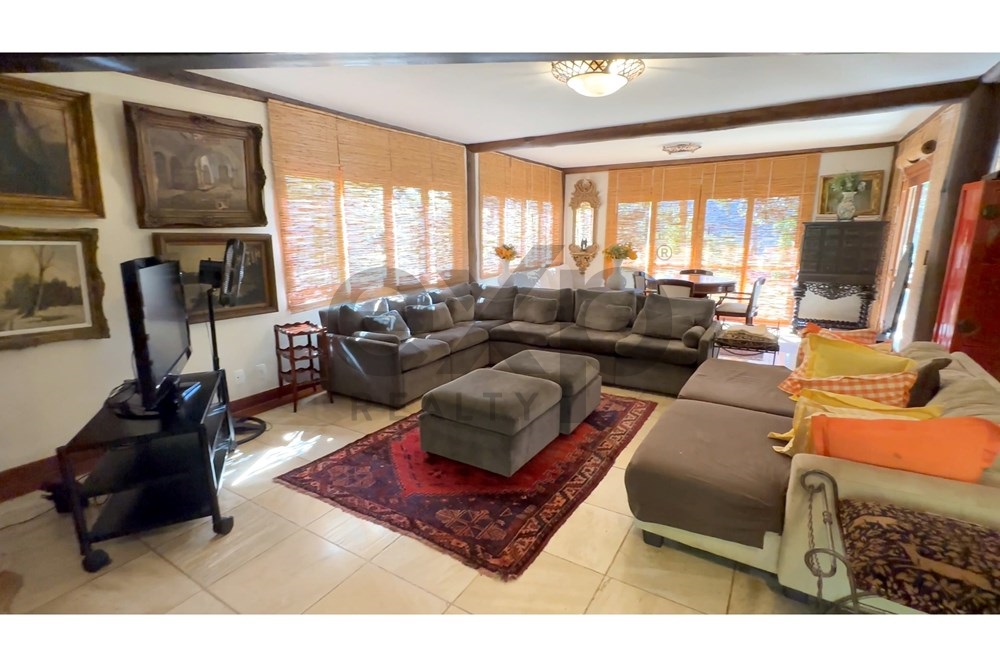 Foto do imóvel: Casa de Condomínio com 5 Quartos à Venda, 290 m² em Cuiabá - Petrópolis