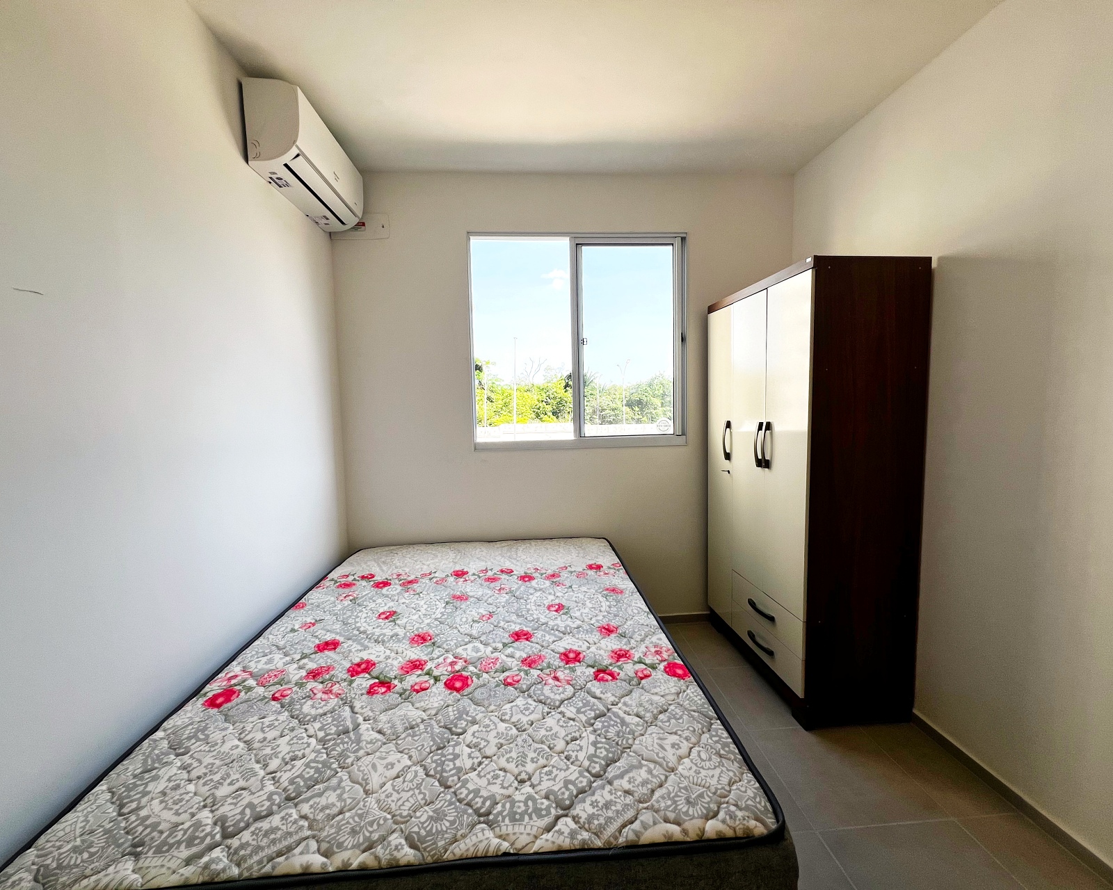 Imagem Apartamento com 2 Quartos para Alugar, 47 m²em Ponta Negra - Manaus