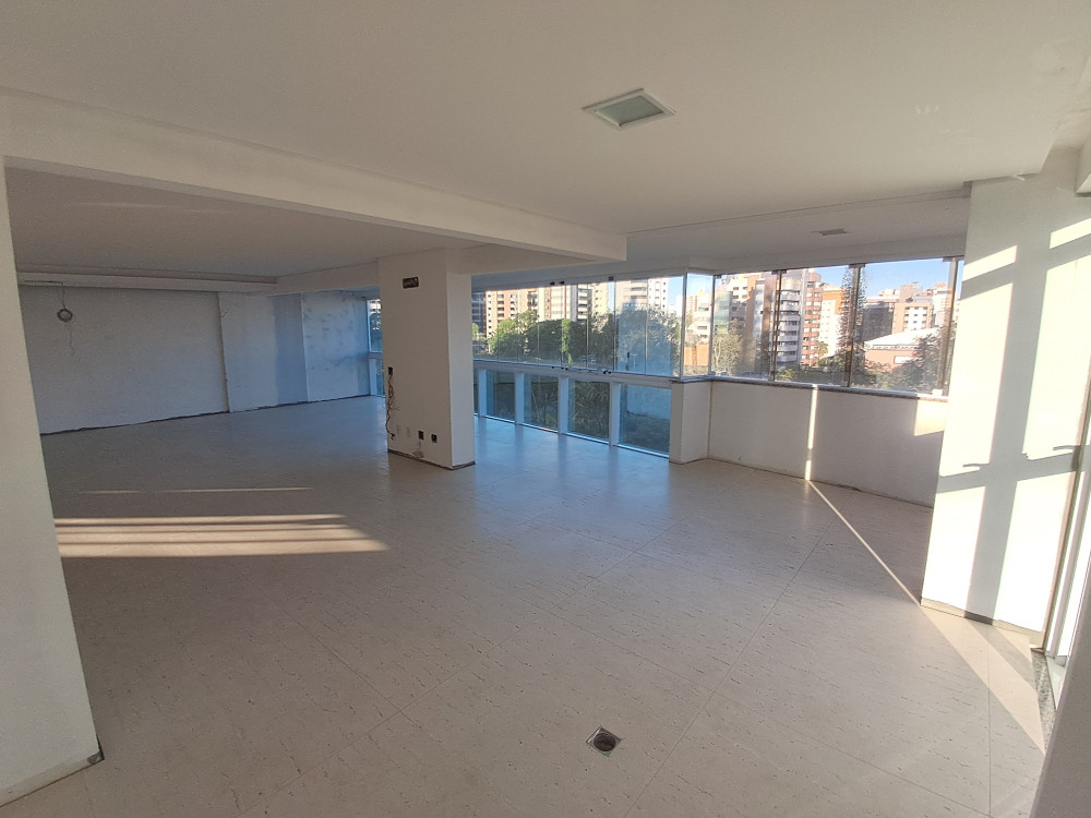 Imagem Apartamento com 3 Quartos à Venda, 240 m²em Centro - Criciúma