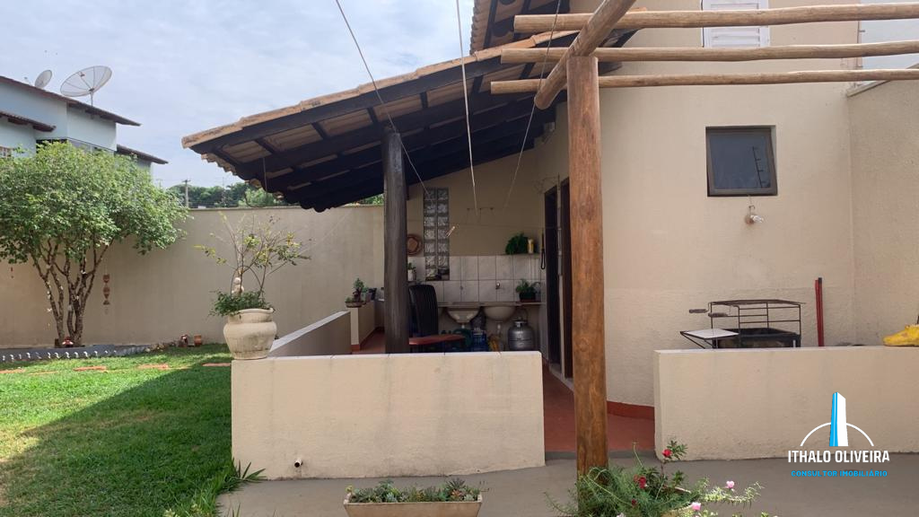 Imagem Sobrado com 4 Quartos à Venda, 312 m²em Setor Jaó - Goiânia