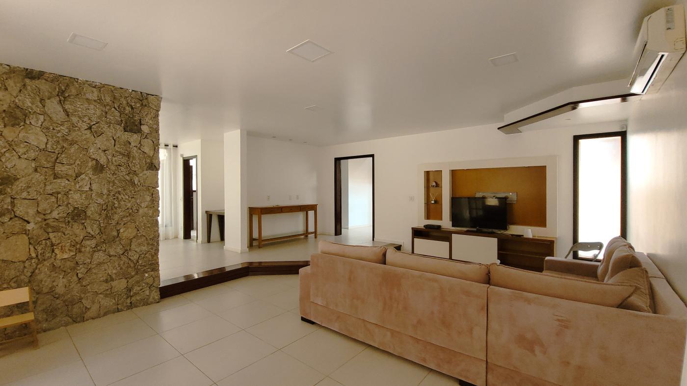 Imagem Casa com 4 Quartos à Venda, 650 m²em Camboinhas - Niterói