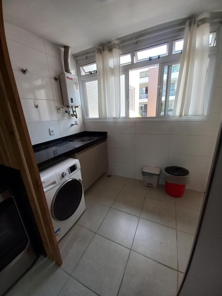 Imagem Apartamento com 4 Quartos à Venda, 128 m²em Camboinhas - Niterói