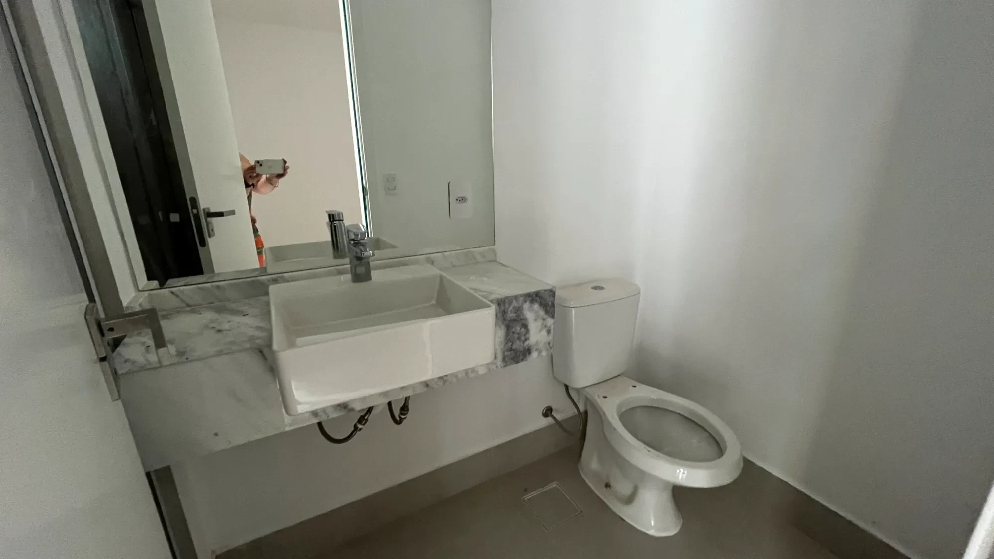 Imagem Apartamento com 2 Quartos à Venda, 82 m² em Aparecida - Santos