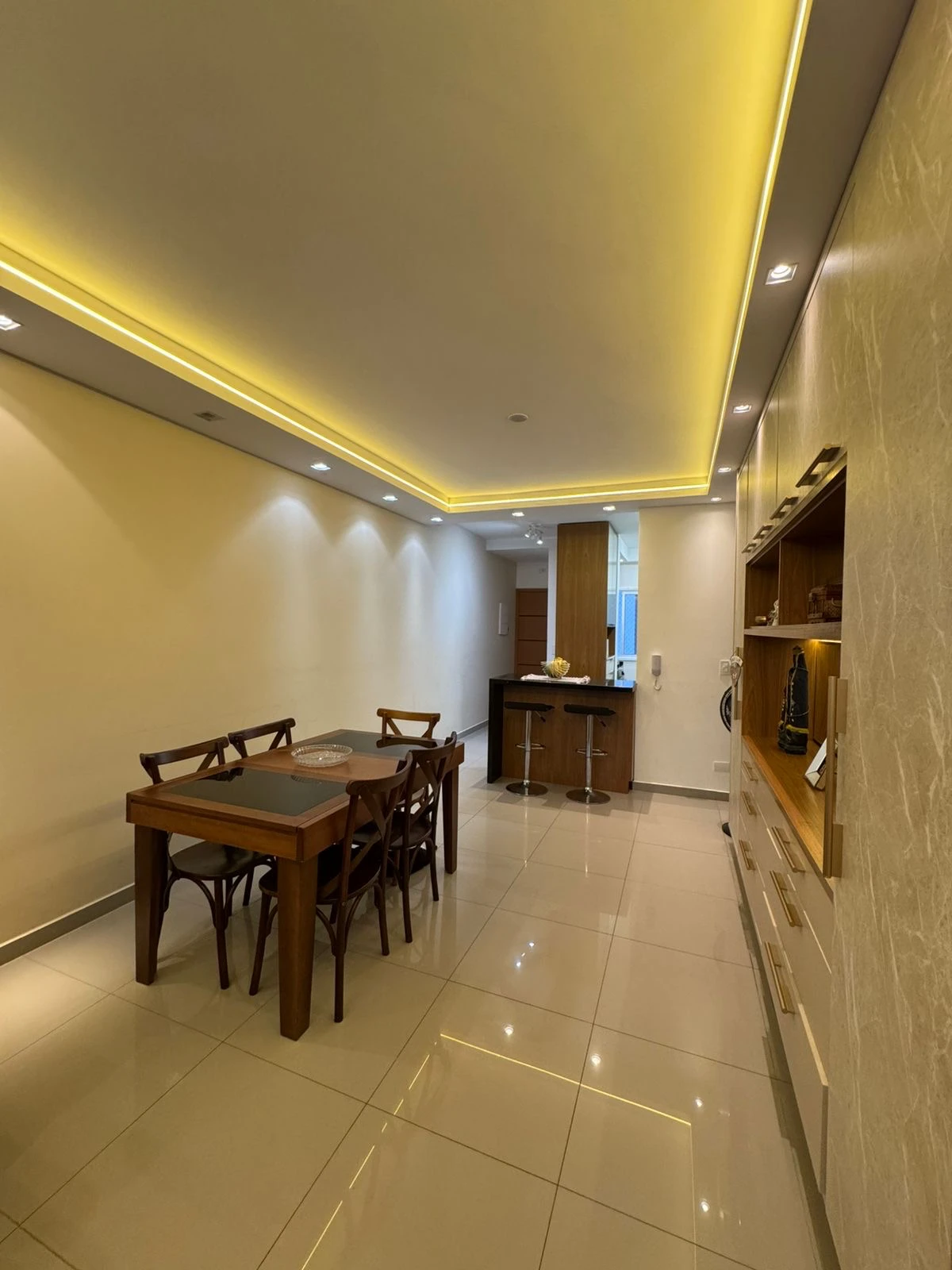 Foto do imóvel: Apartamento com 3 Quartos à Venda ou Locação, 101 m² em Sumaré - Caraguatatuba