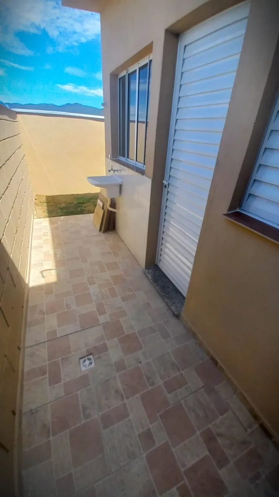 Imagem Casa de Vila com 2 Quartos à Venda, 44 metros em Vila São Paulo - Mogi das Cruzes