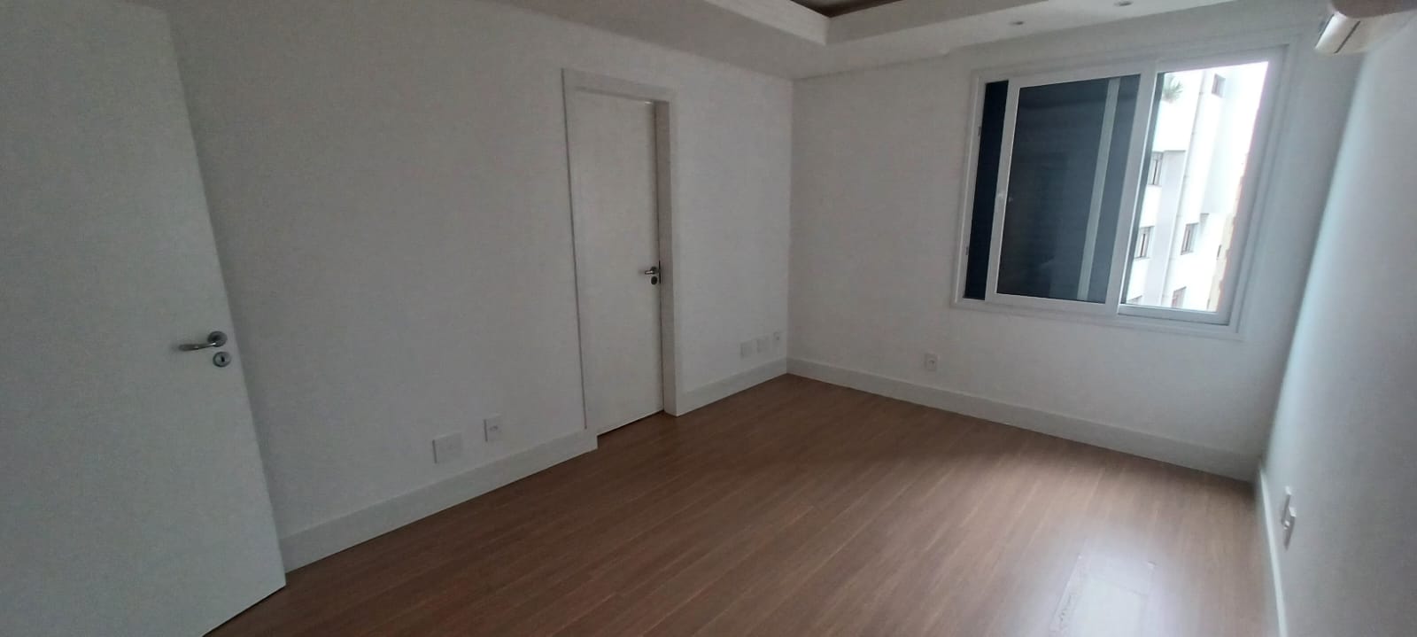Imagem Cobertura com 3 Quartos à Venda, 240 m²em Centro - Florianópolis