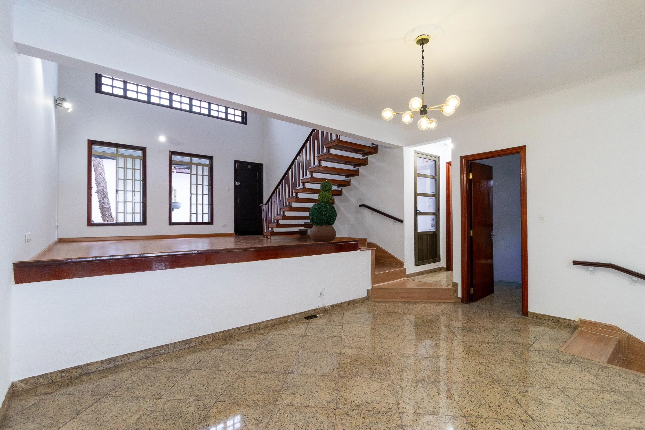 Imagem Sobrado com 4 Quartos à Venda, 2.700 m² em Centro - São Bernardo do Campo