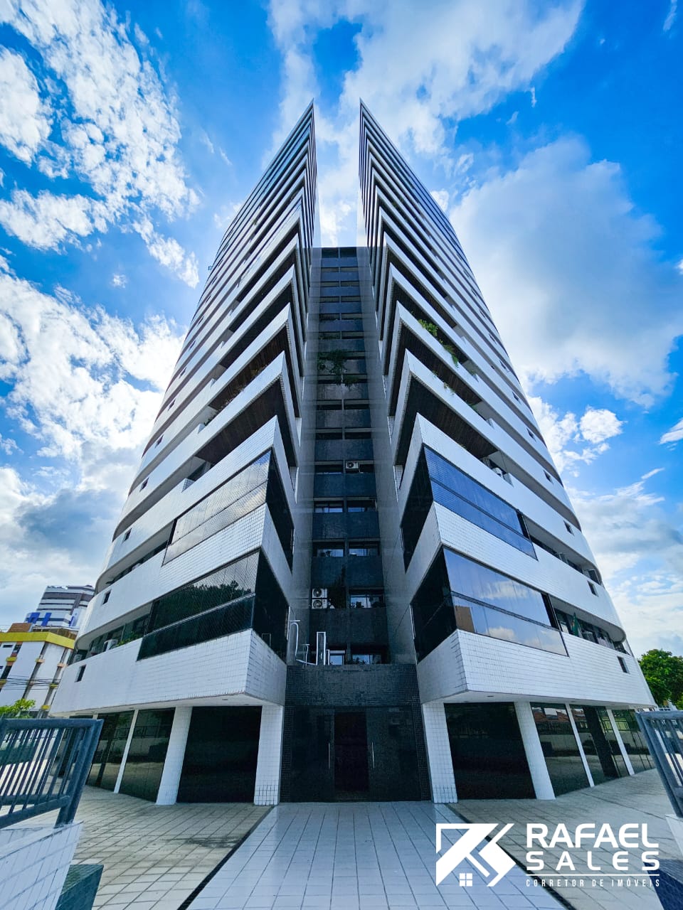 Edifício Residencial com 3 Quartos à Venda, 262 m²em Candelária - Natal