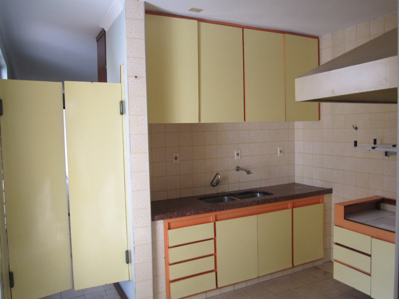 Imagem Casa com 6 Quartos para Alugar, 320 m²em Vila Augusta - Sorocaba