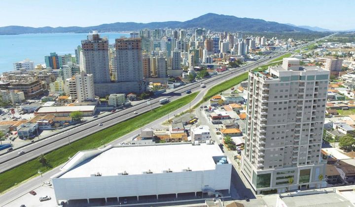 Imagem Apartamento com 2 Quartos à Venda, 69 m² em Itapema