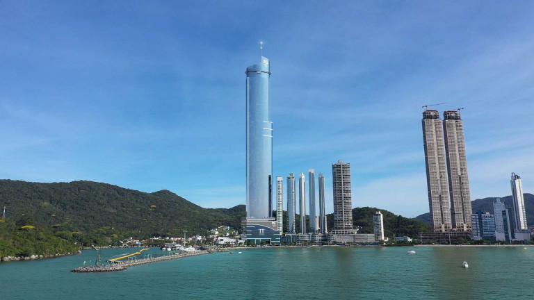 Sala Comercial à Venda, 343 m² em Centro - Balneário Camboriú